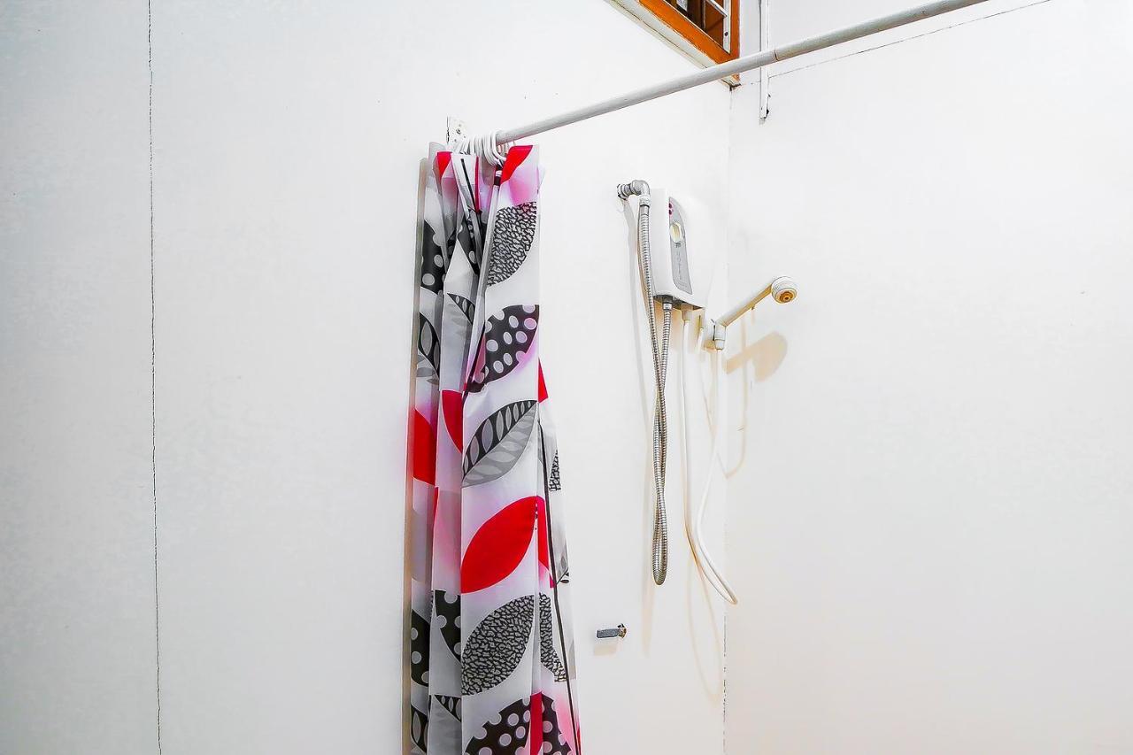 Oyo 775 Star Cove Bed And Breakfast Calaca Esterno foto