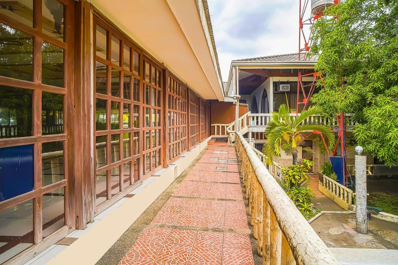 Oyo 775 Star Cove Bed And Breakfast Calaca Esterno foto