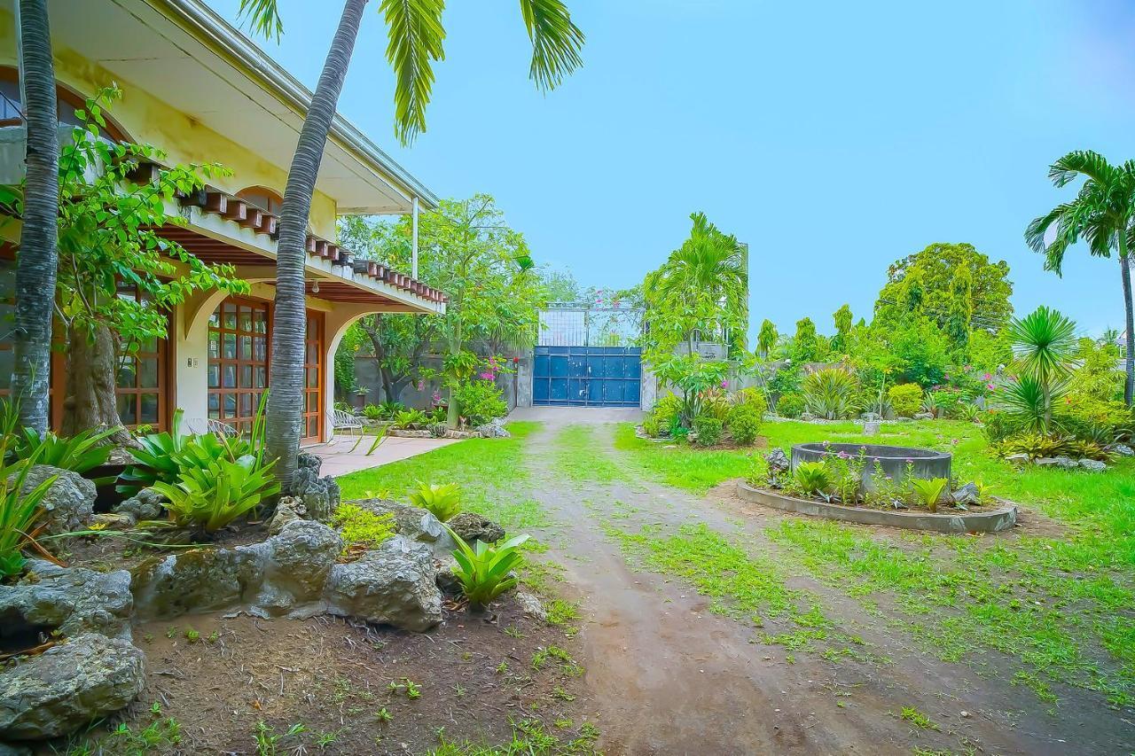 Oyo 775 Star Cove Bed And Breakfast Calaca Esterno foto